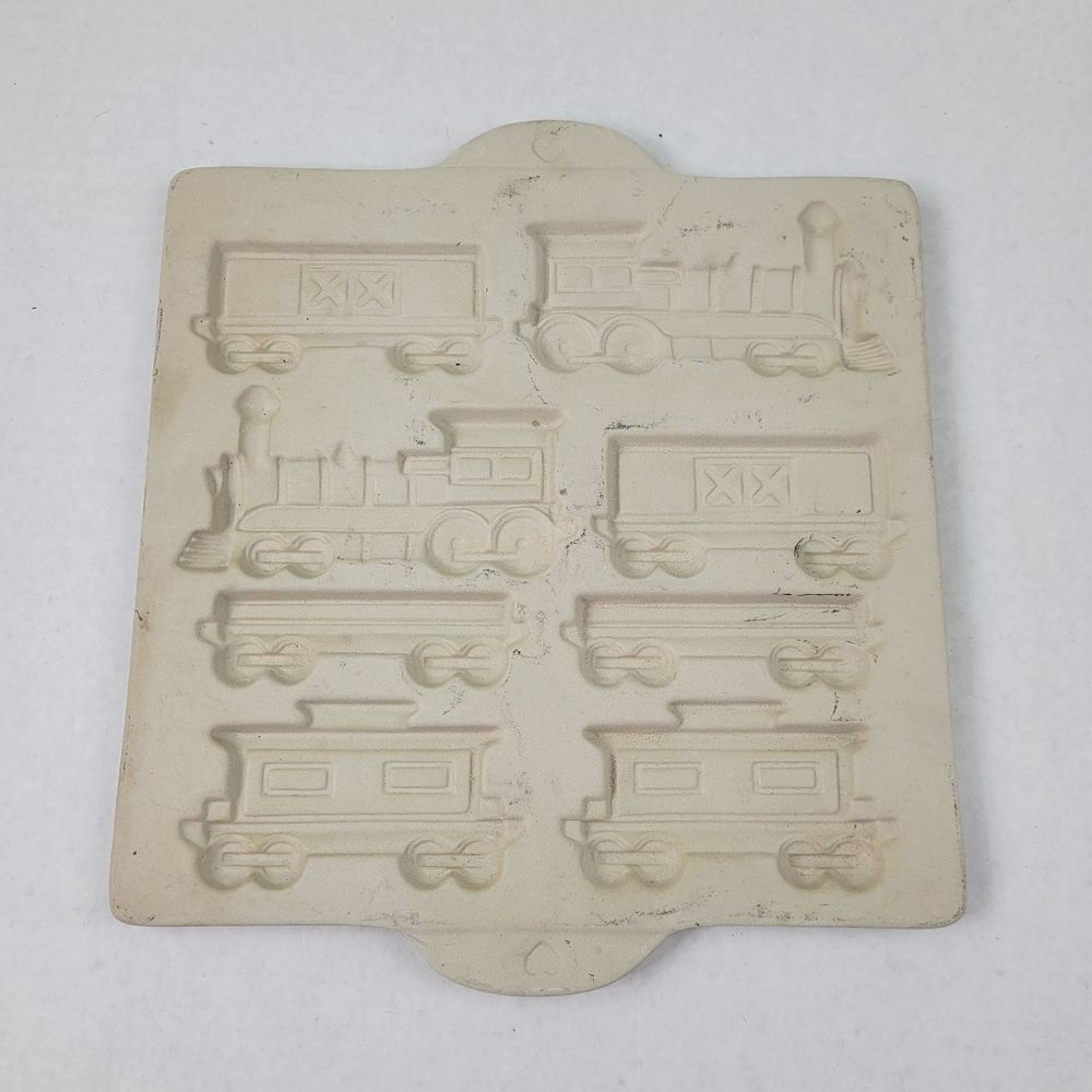 The Pampered Chef 1998 Gingerbread‎ Train Stoneware Mold